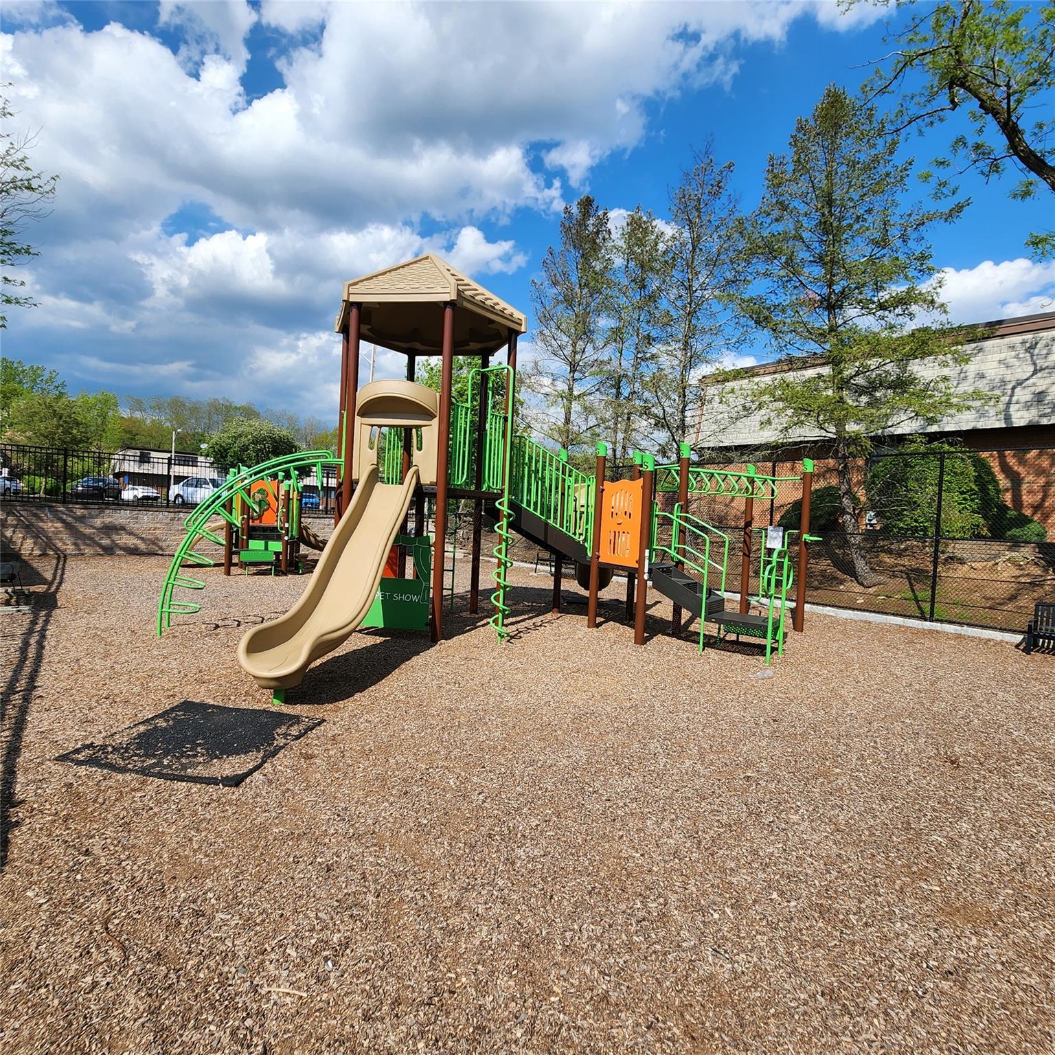 22 Heritage Drive #G, New City, New York image 27