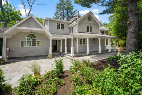 Homes For Sale - 125 Saxon Woods Road<br/> White Plains, NY 10605