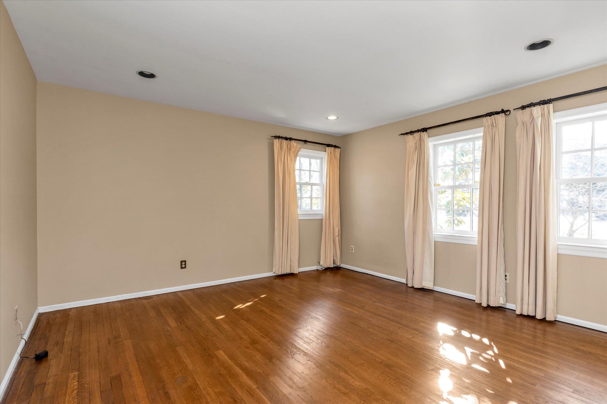 10 Brookville Lane, Brookville, New York image 12