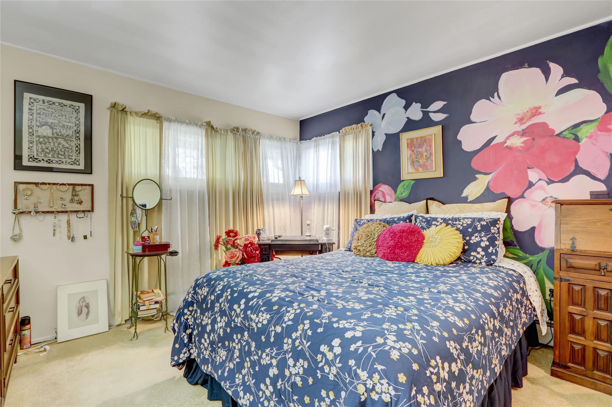 47 Elves Lane, Levittown, New York image 9
