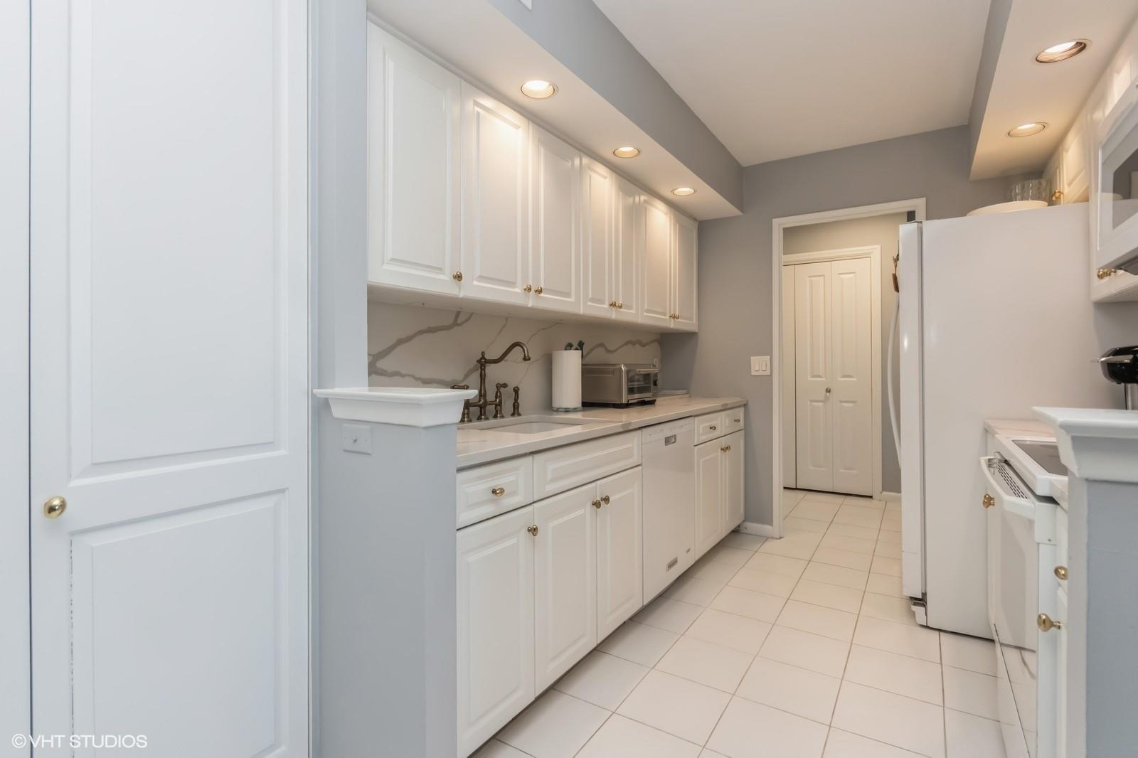 500 High Point Drive #PH 10, Hartsdale, New York image 9