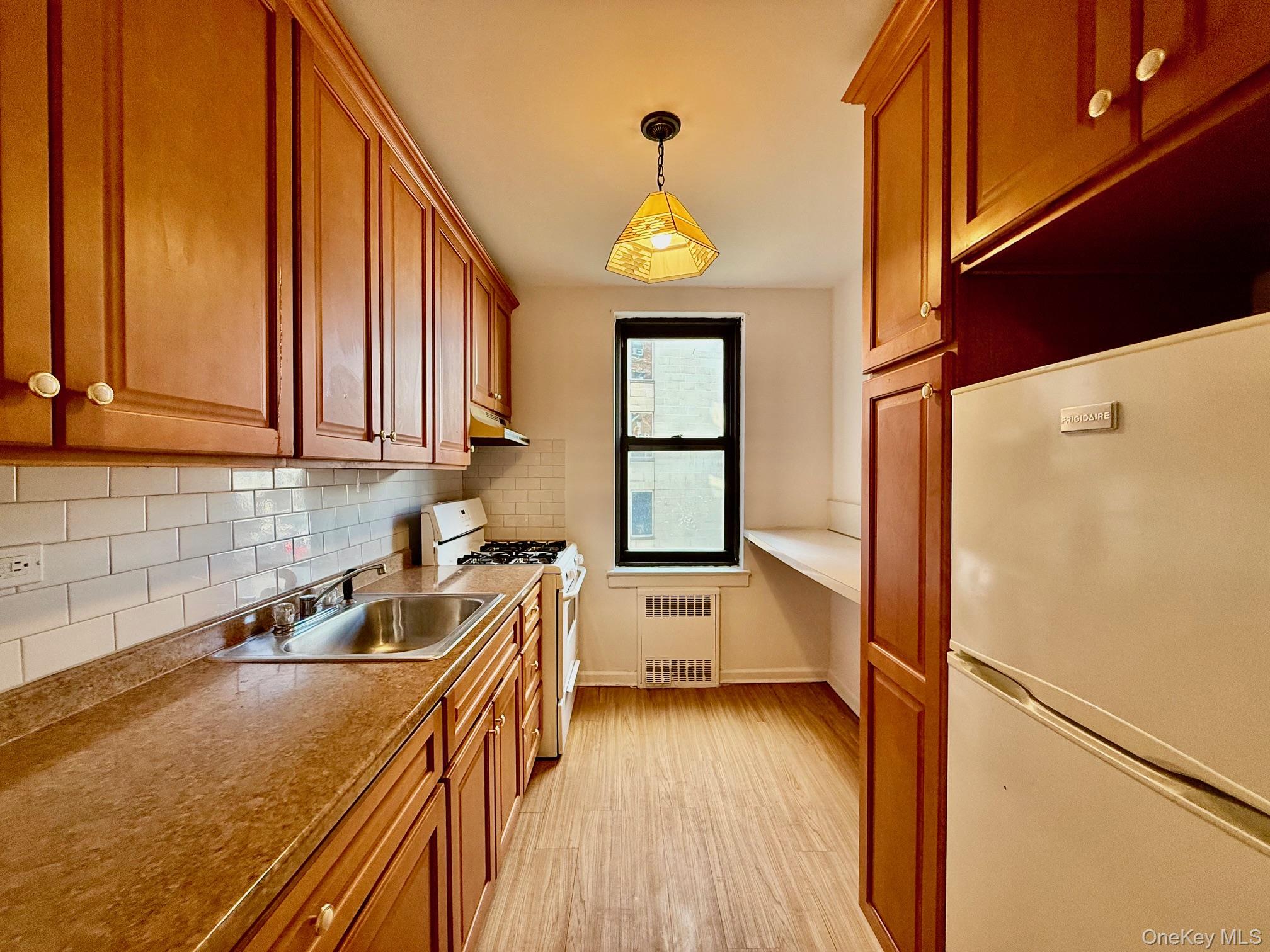 112-24 Northern Boulevard 3G