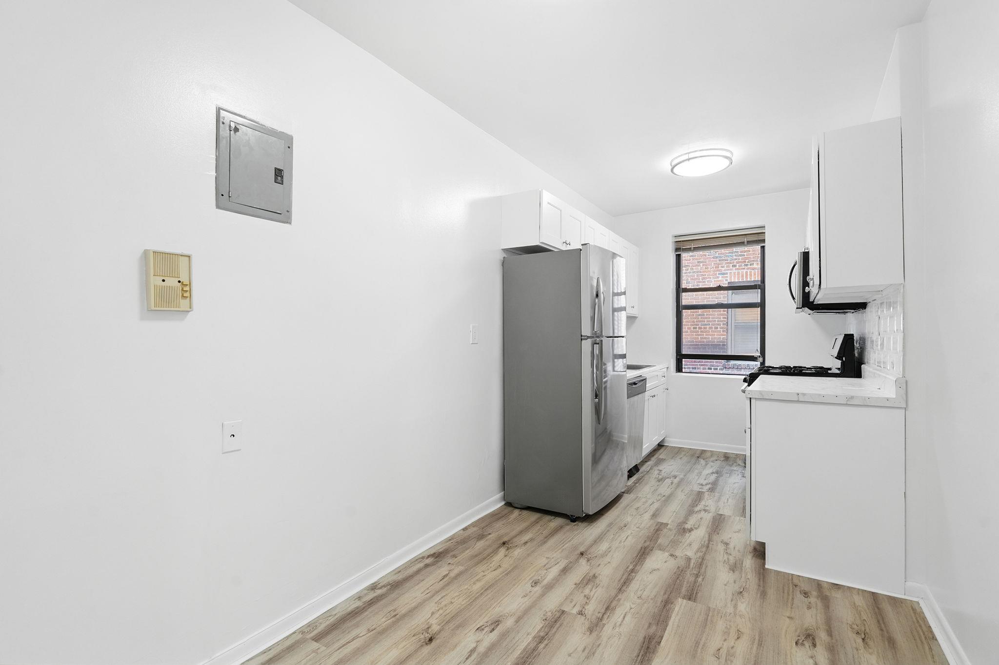 White Plains, New York 10601, United States, 1 Bedroom Bedrooms, ,1 BathroomBathrooms,Residential,Pending,151388