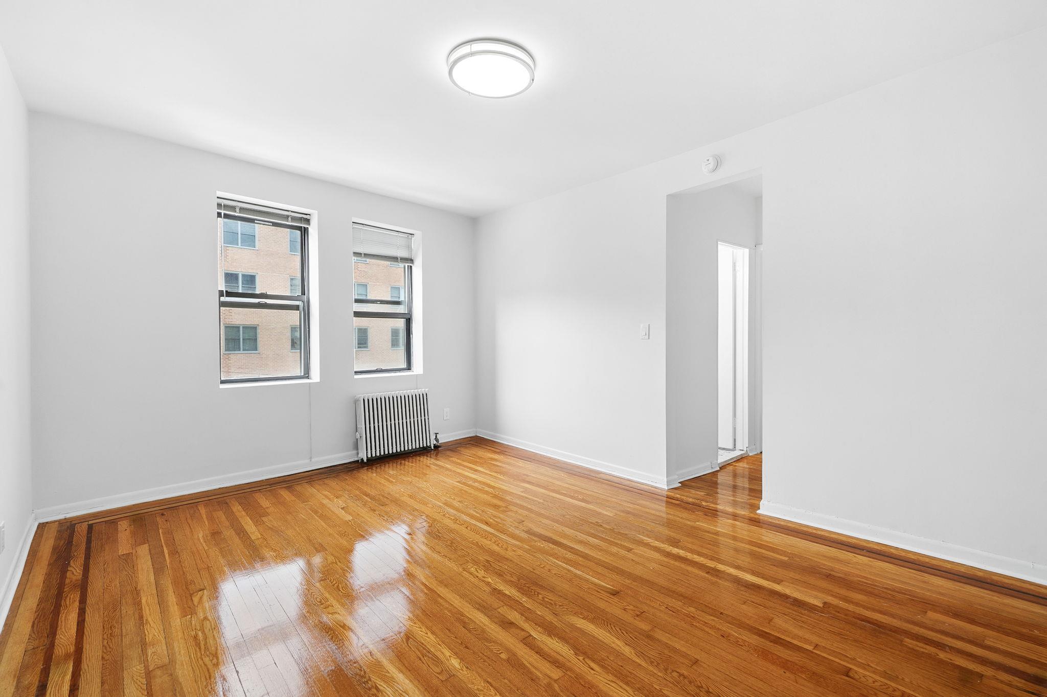 White Plains, New York 10601, United States, 1 Bedroom Bedrooms, ,1 BathroomBathrooms,Residential,Pending,151388