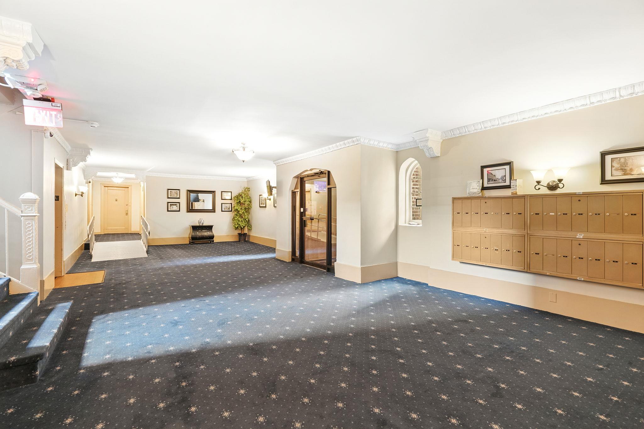 White Plains, New York 10601, United States, 1 Bedroom Bedrooms, ,1 BathroomBathrooms,Residential,Pending,151388