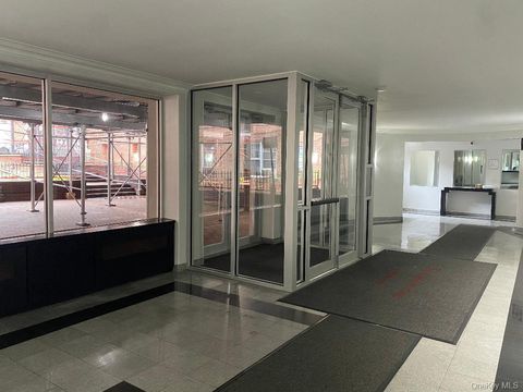 Condo For Rent - 63-60 102nd Street #G20<br/> Rego Park, NY 11374