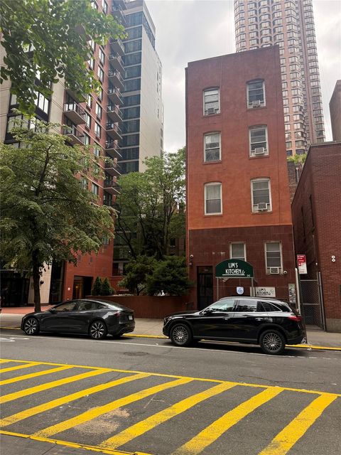 242 East 40 street New York (Manhattan) NY 10016