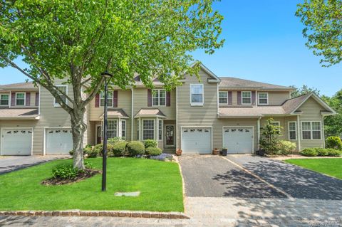 Photo of 47 Snowdance Lane, Nesconset, NY 11767 (MLS # 996602)