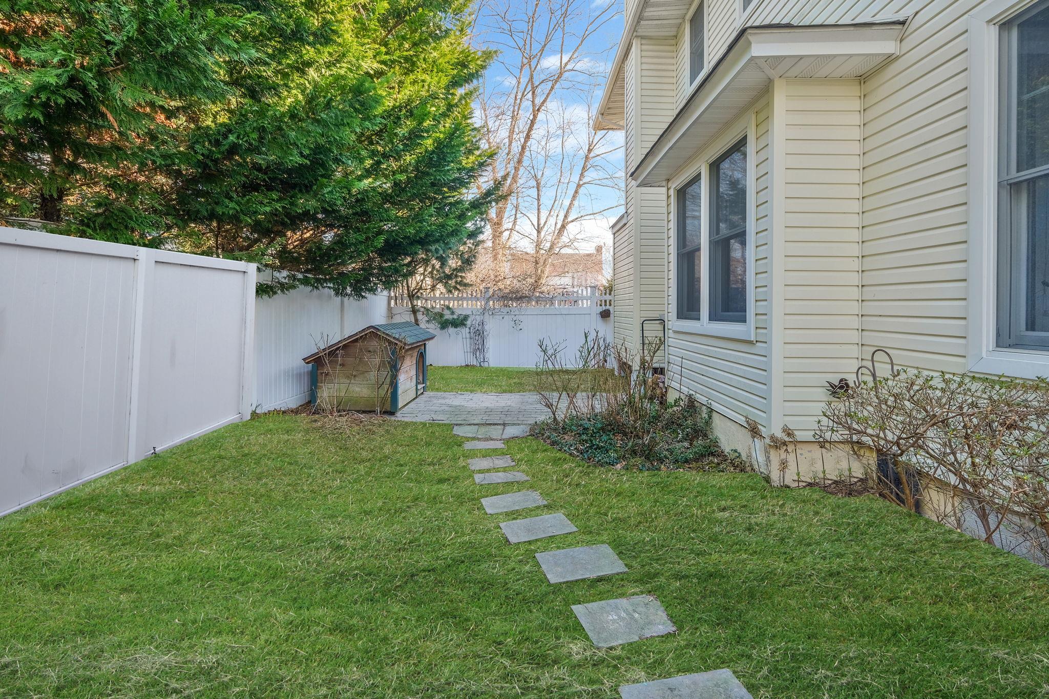 11 Bohack Court, Sayville, New York image 35