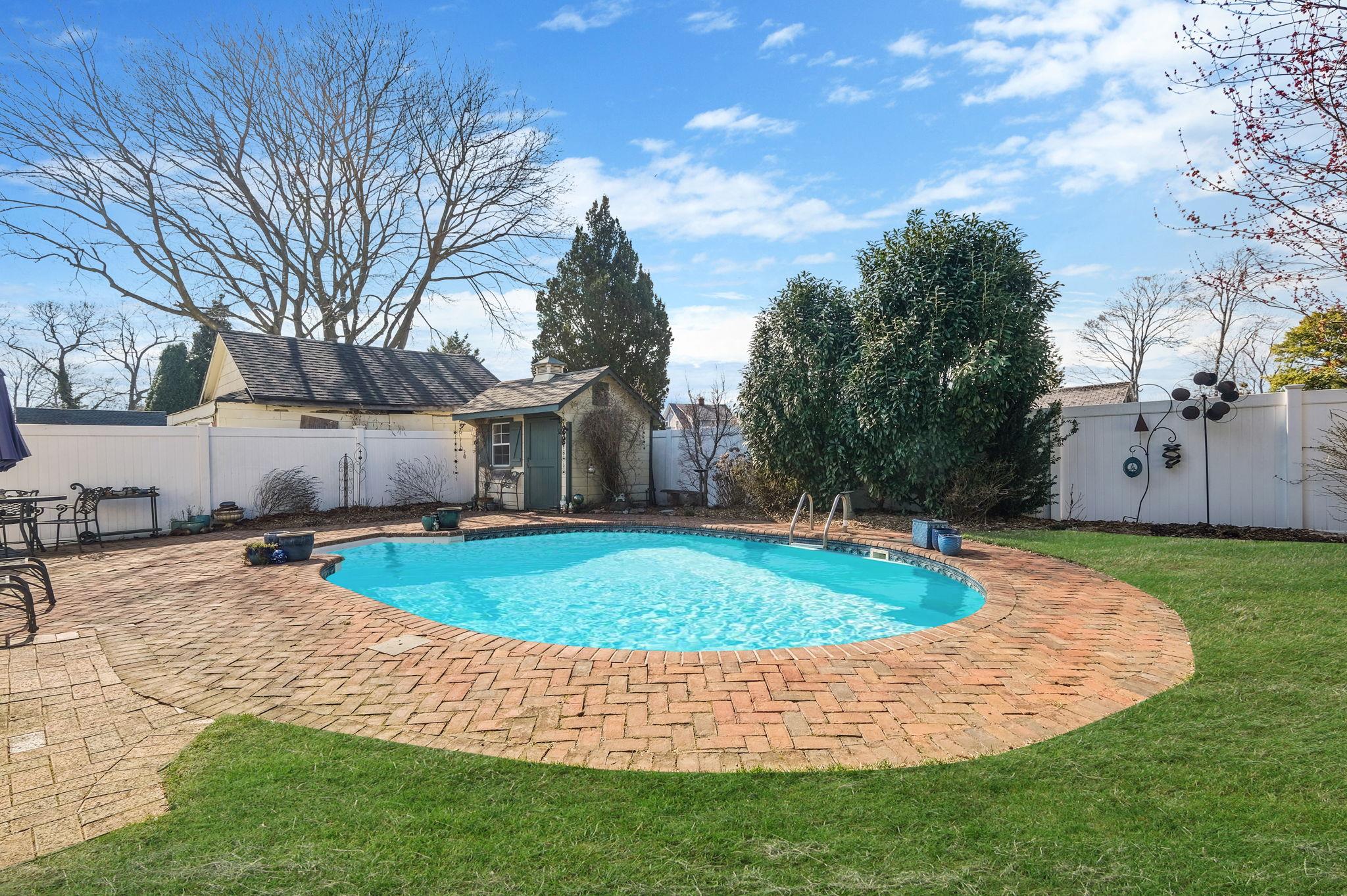 11 Bohack Court, Sayville, New York image 37