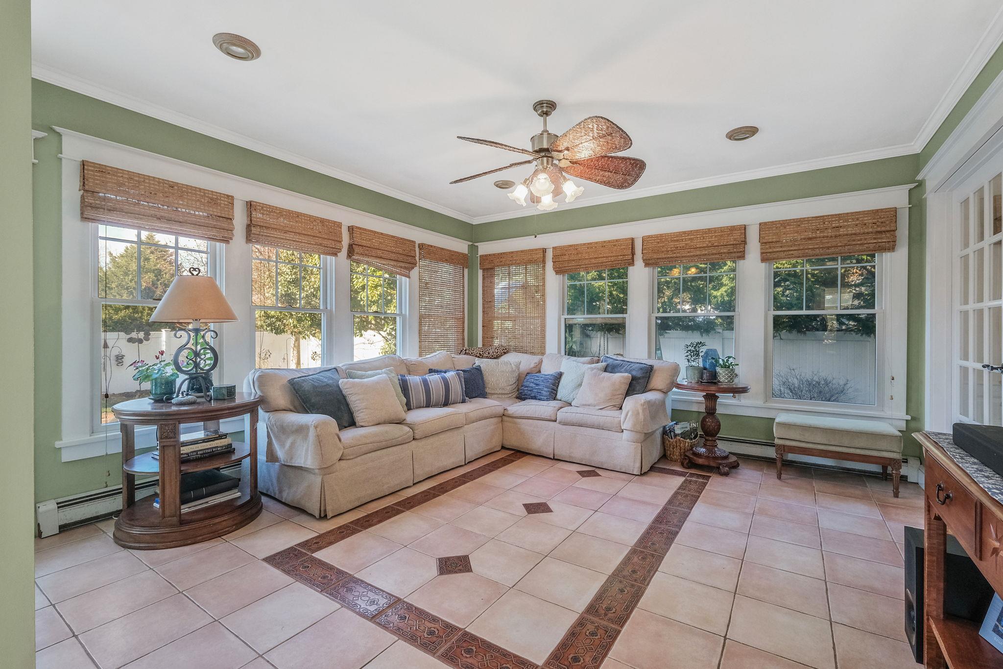 11 Bohack Court, Sayville, New York image 16