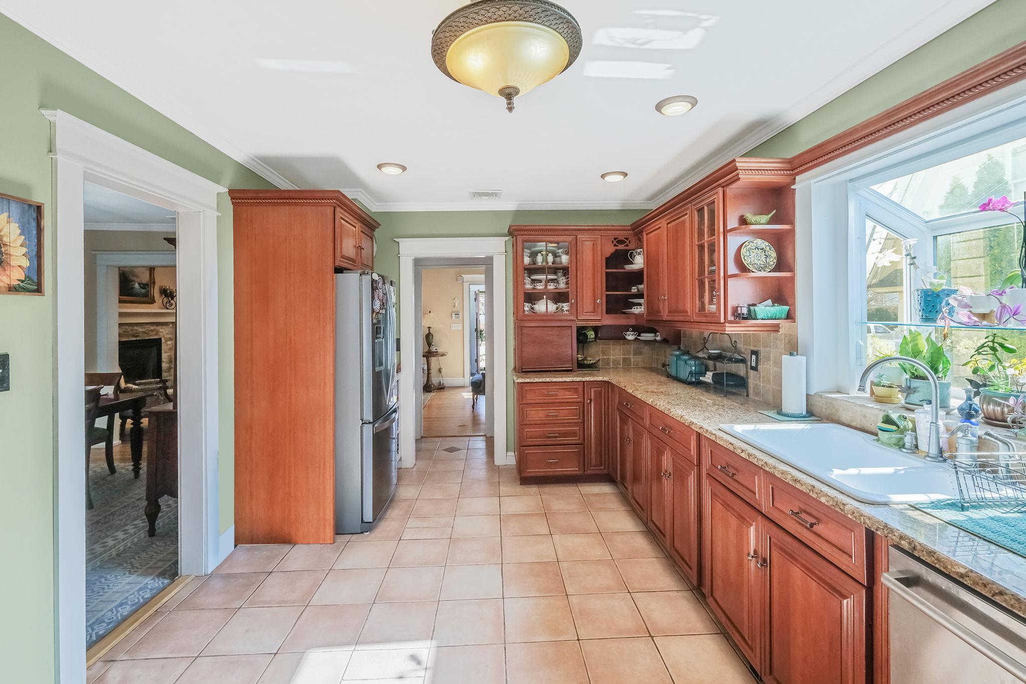11 Bohack Court, Sayville, New York image 11