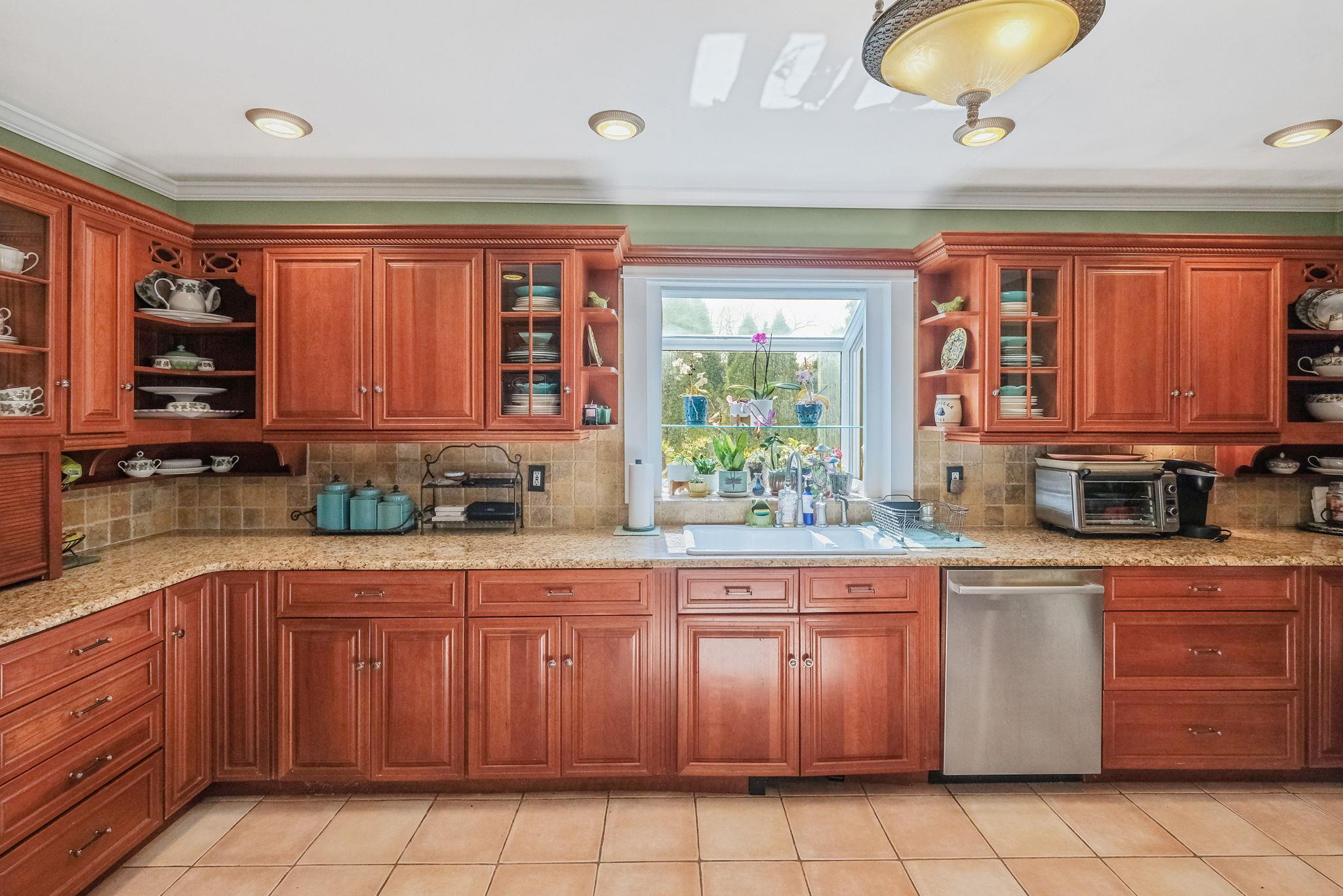 11 Bohack Court, Sayville, New York image 12