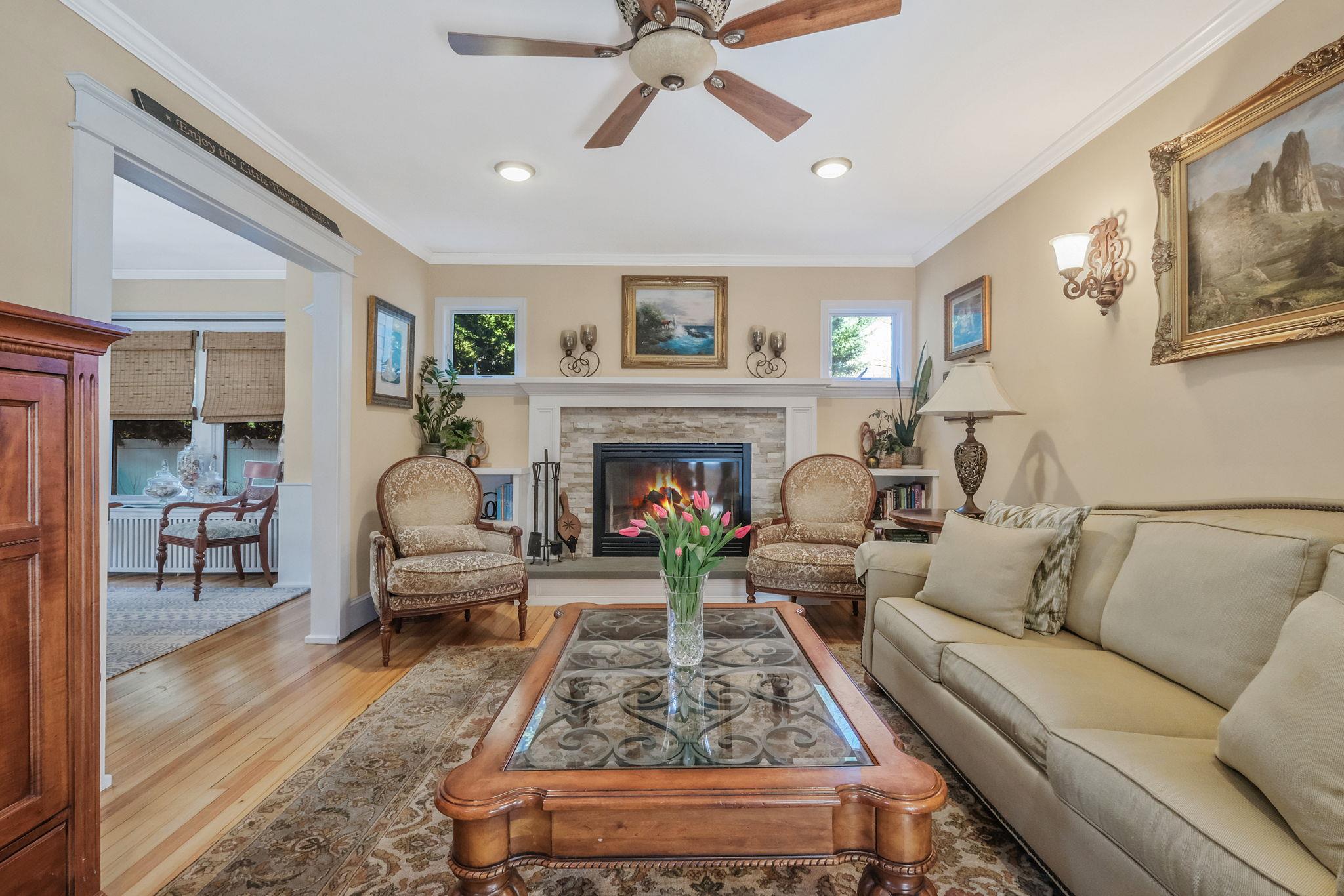 11 Bohack Court, Sayville, New York image 7