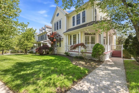 Homes For Sale - 9 Meeting House Lane<br/> Westchester County, Rye Brook, NY 10573