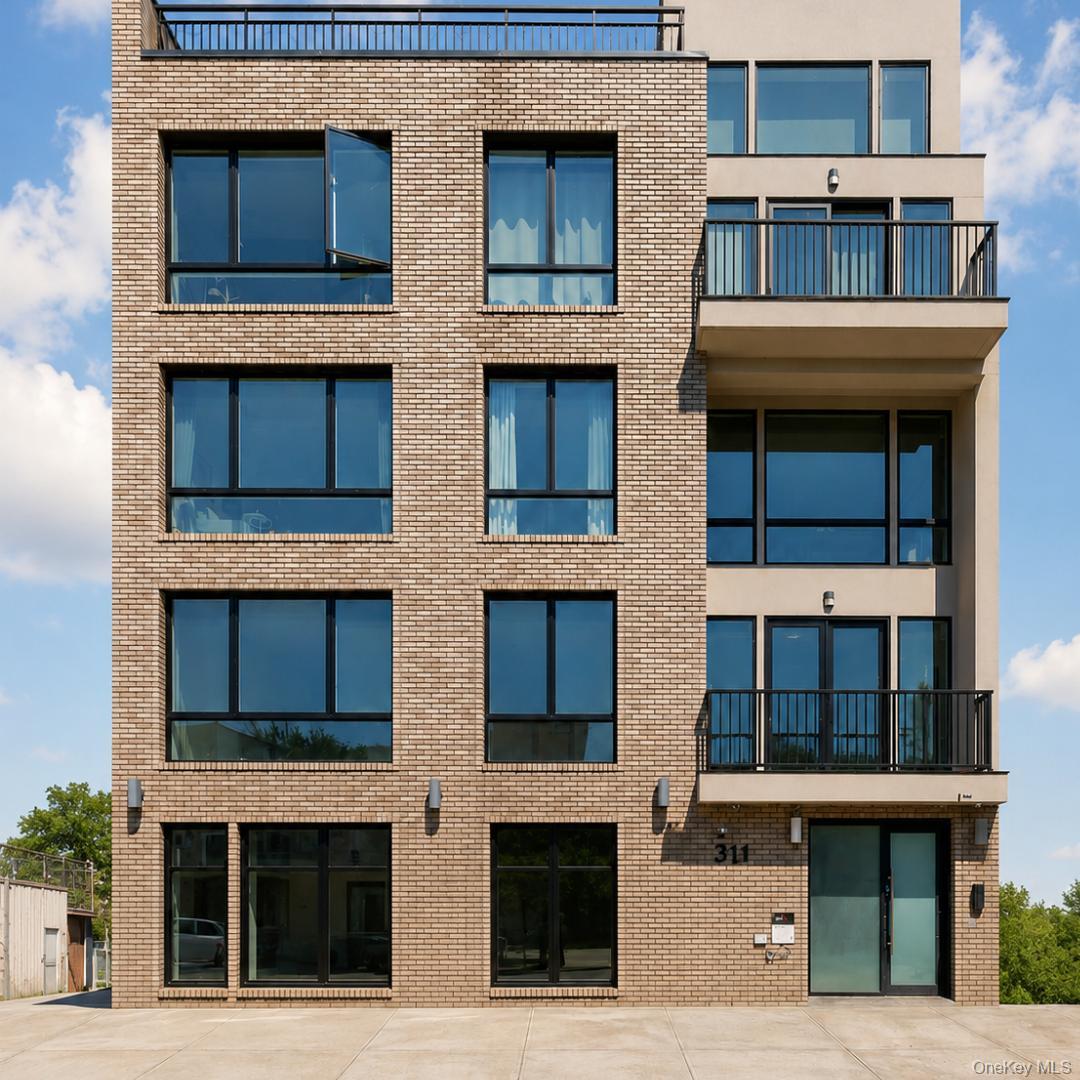 311 Hart Street 1B