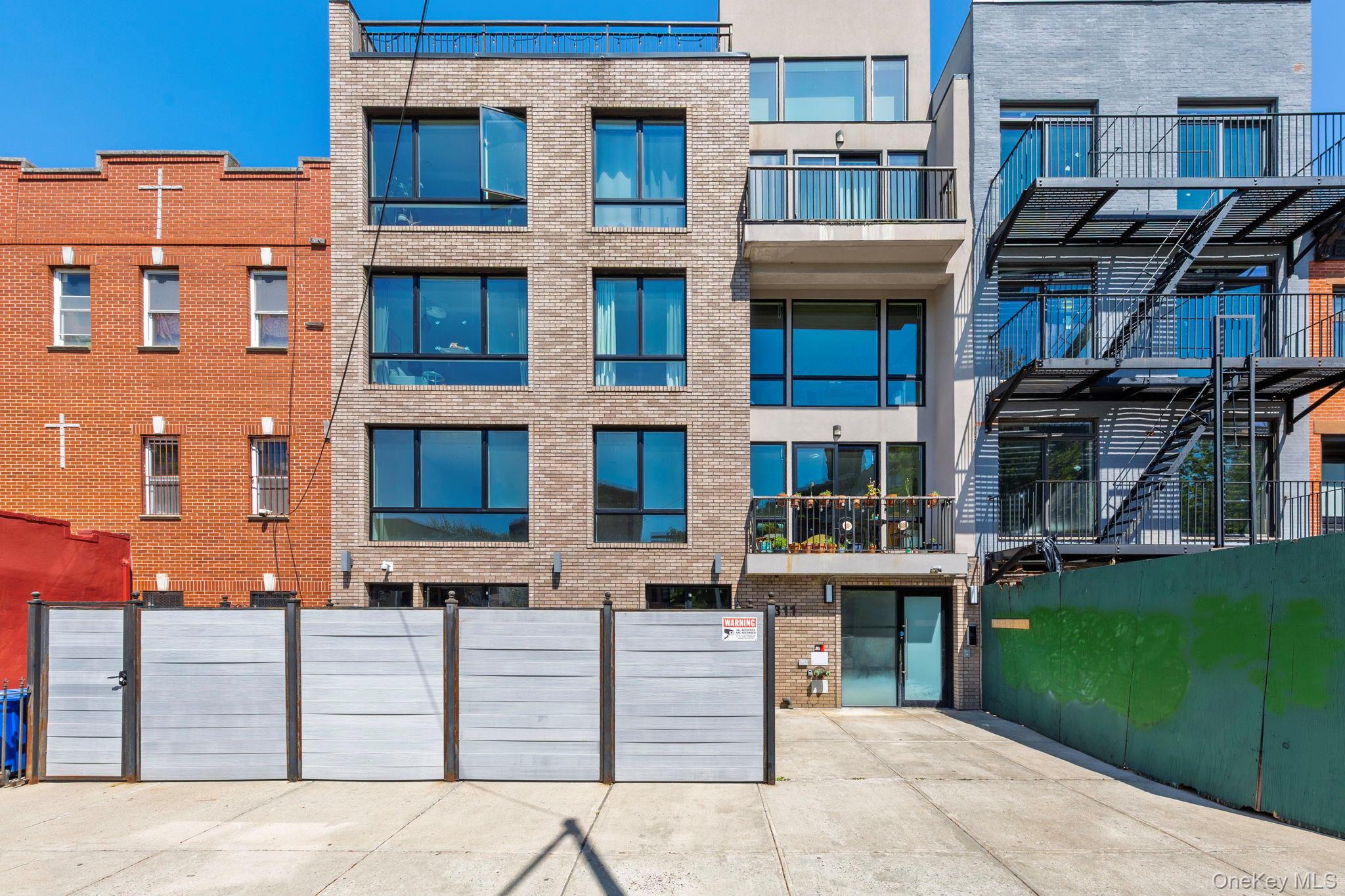 311 Hart Street 1B