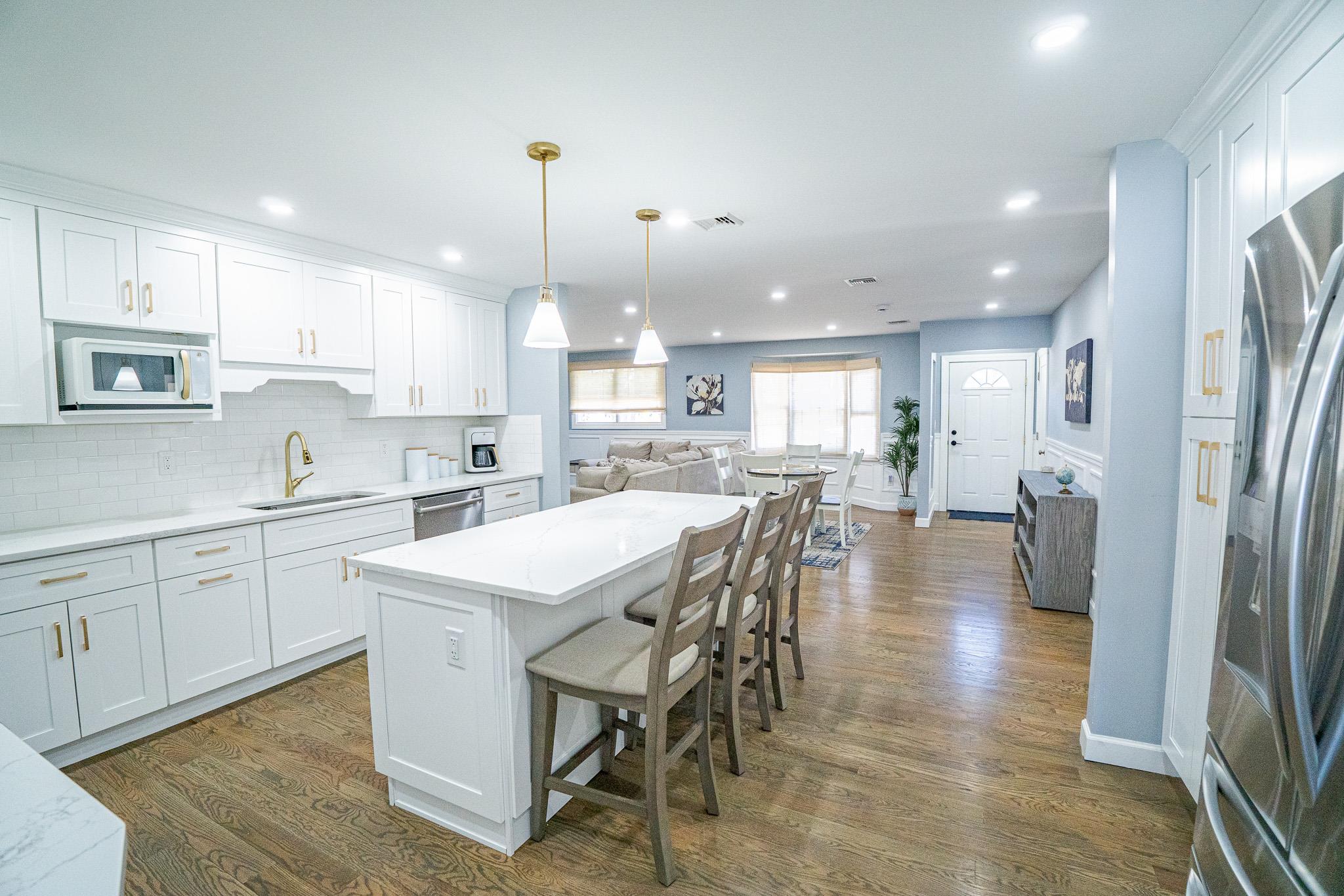 20 E Bay Drive, West Islip, New York image 7