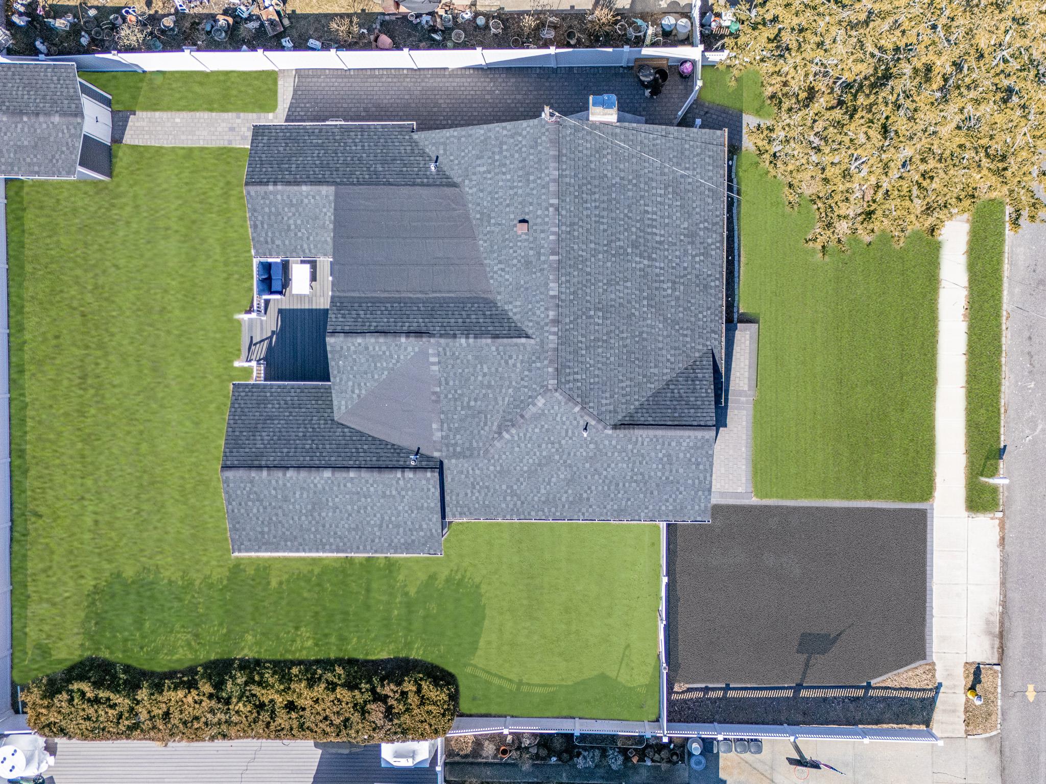 20 E Bay Drive, West Islip, New York image 3