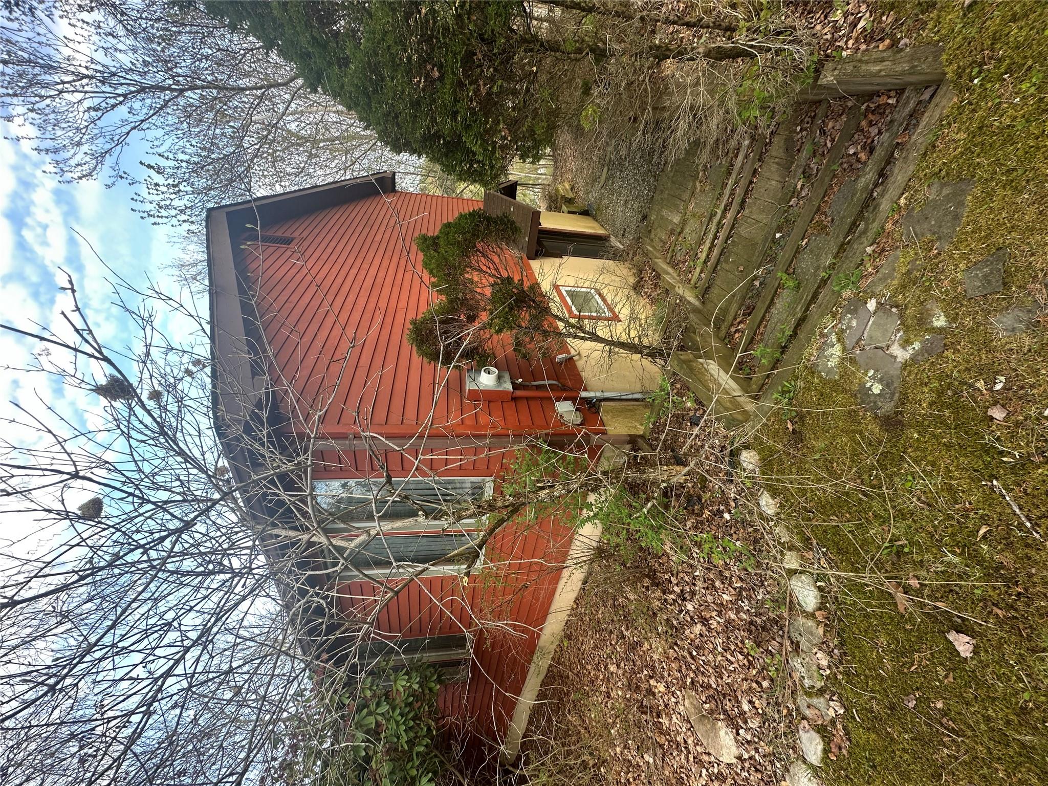 93 Lake View Dr Dr, Swan Lake, New York image 3