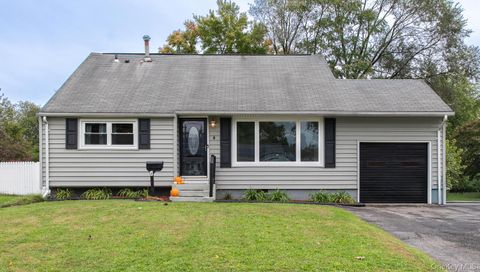 Homes For Sale - 4 Edgewood Drive<br/> Saugerties, NY 12477