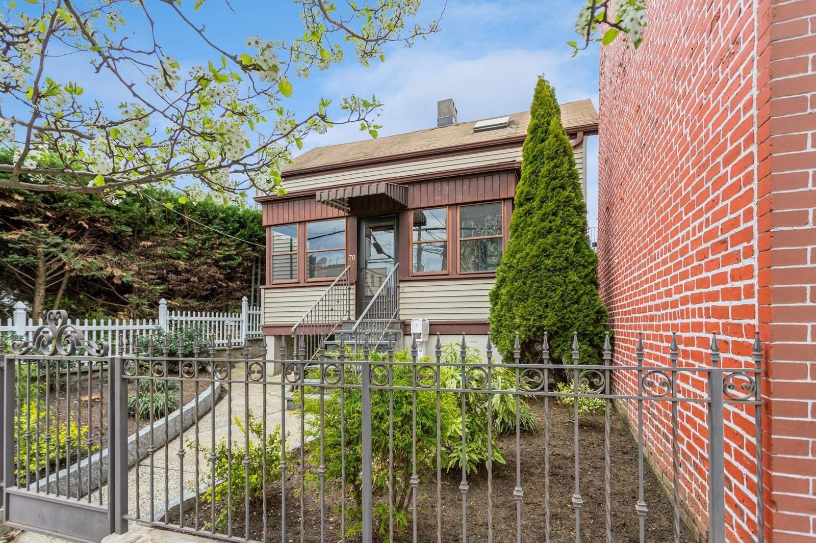 70 4 St St, New Rochelle, New York image 3