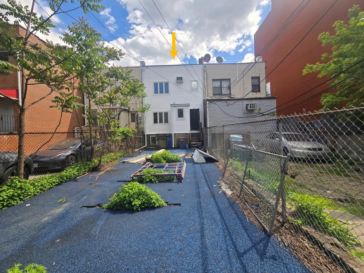 6705 Roosevelt Avenue