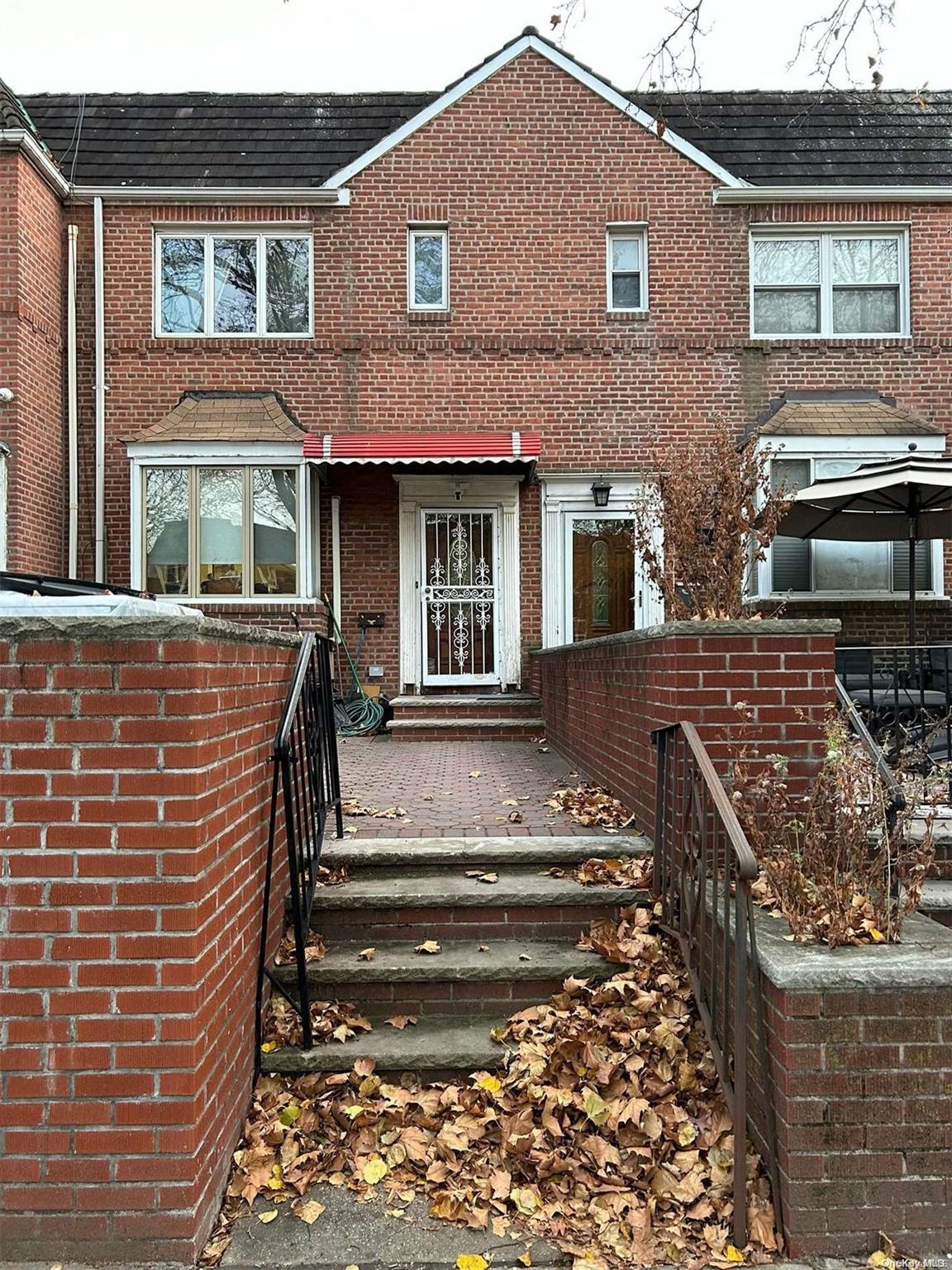 Jewel Avenue, Kew Garden Hills, Queens, NY - 3 Bedrooms  
3 Bathrooms - 