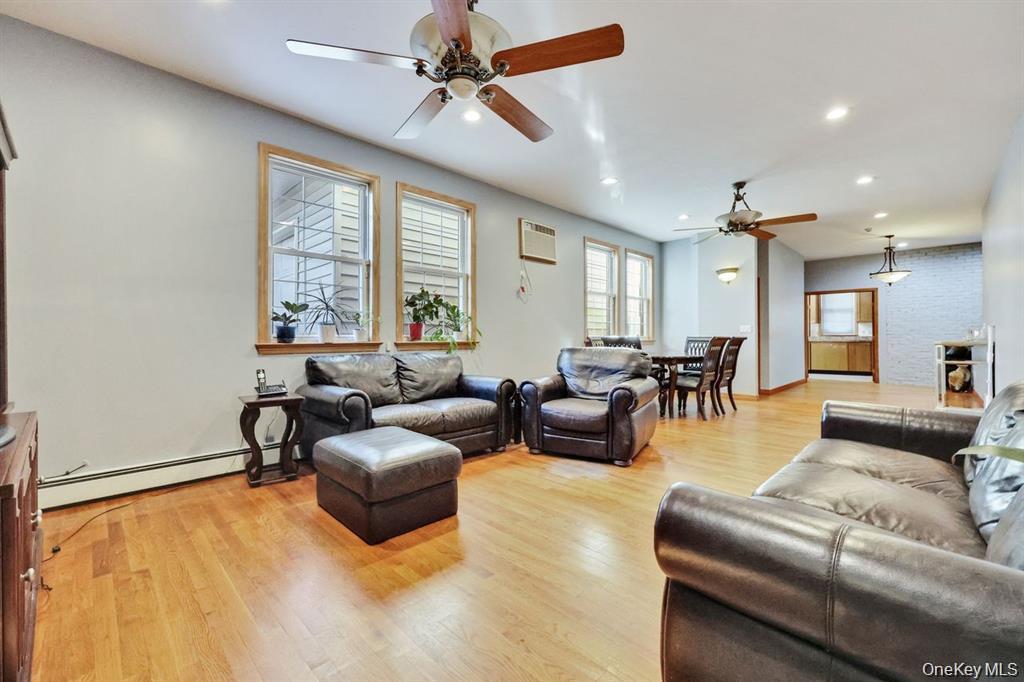 Malverne, New York 11565, United States, 5 Bedrooms Bedrooms, ,3 BathroomsBathrooms,Residential,Active,248966