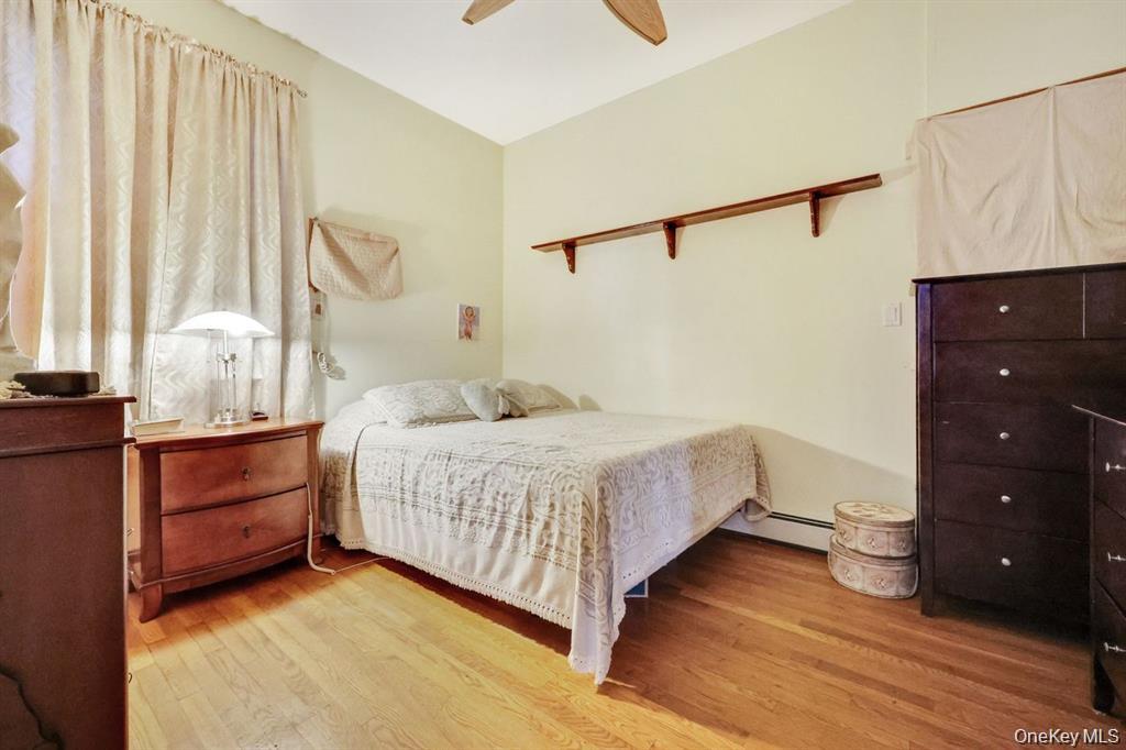 Malverne, New York 11565, United States, 5 Bedrooms Bedrooms, ,3 BathroomsBathrooms,Residential,Active,248966