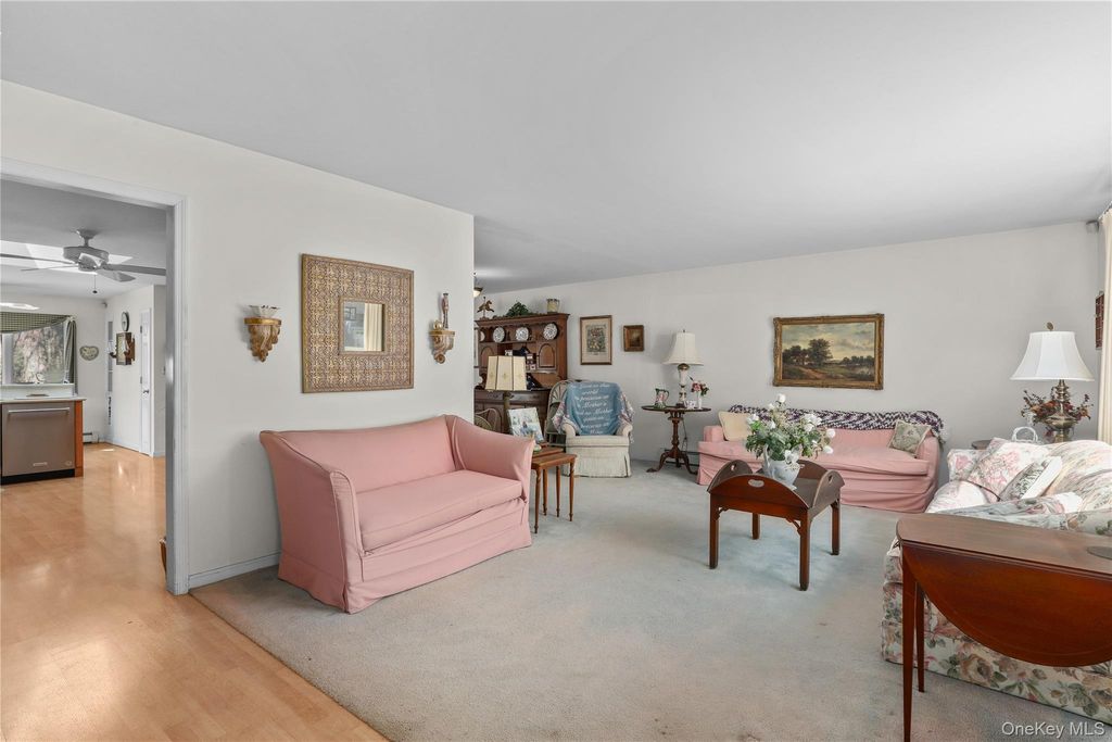 Photo of 2378 Pine Grove Court, Yorktown Heights, NY 10598 (MLS # 983321)