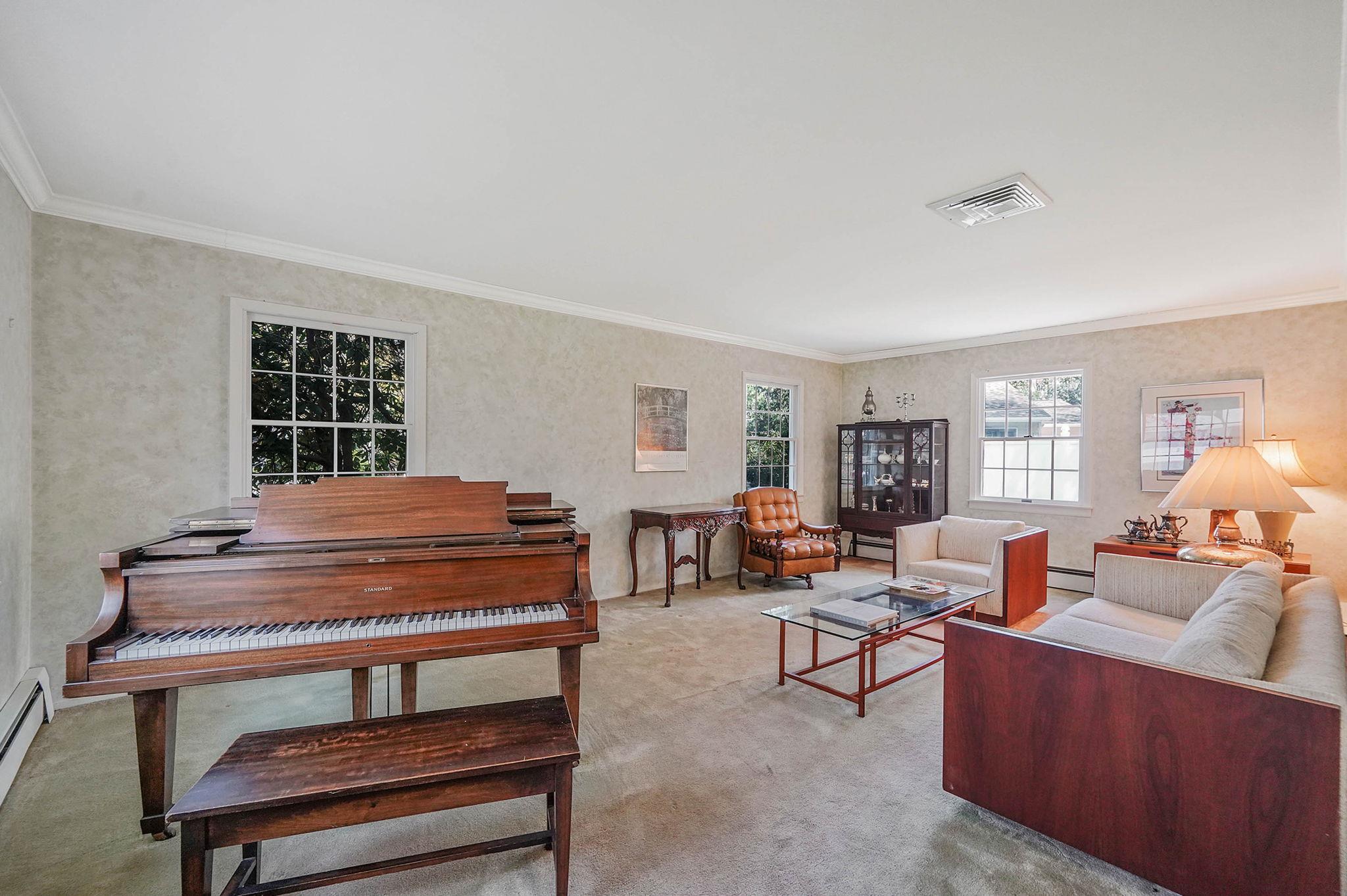 18 Botany Lane, Stony Brook, New York image 12