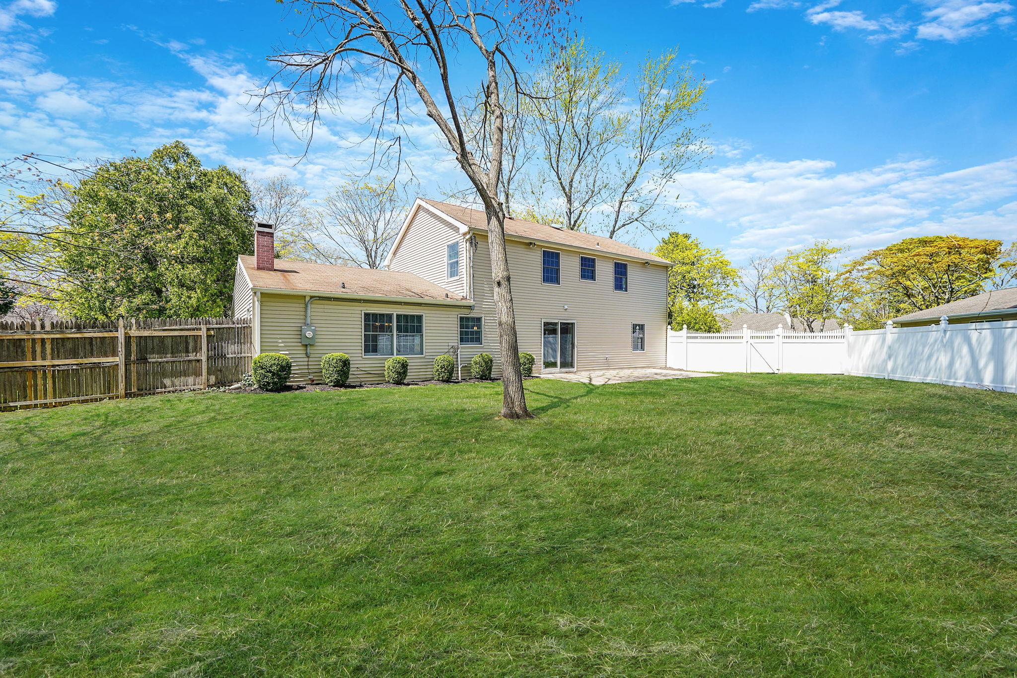 18 Botany Lane, Stony Brook, New York image 27