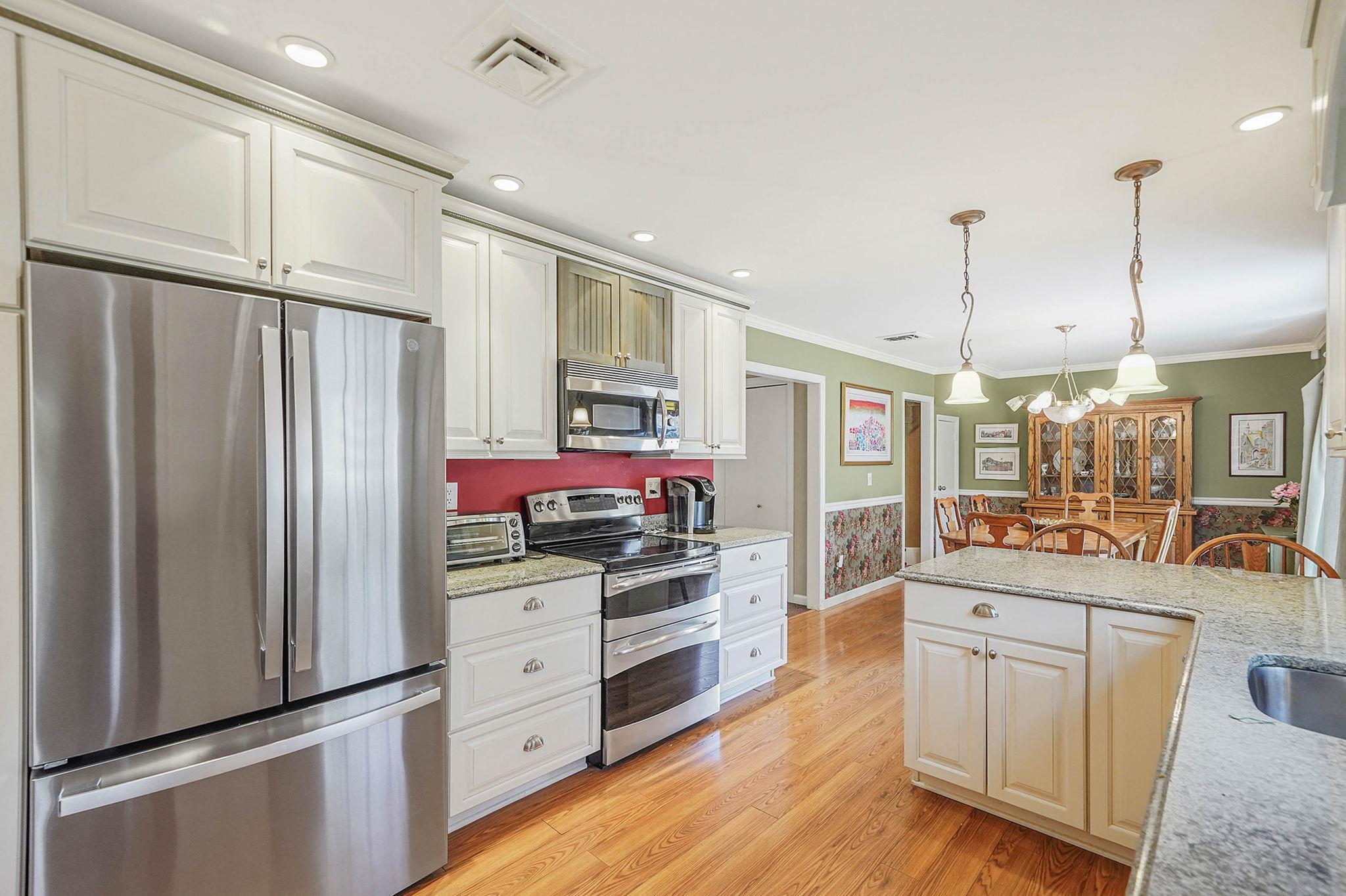 18 Botany Lane, Stony Brook, New York image 7