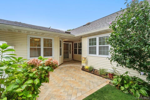 Condo For Rent - 21 Revere Drive<br/> Suffolk County, Sayville, NY 11782