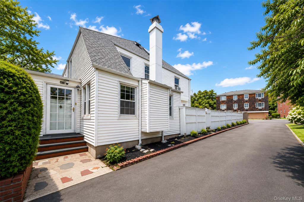 Photo of 26 Van Nostrand Court, Little Neck, NY 11362 (MLS # 1042392)