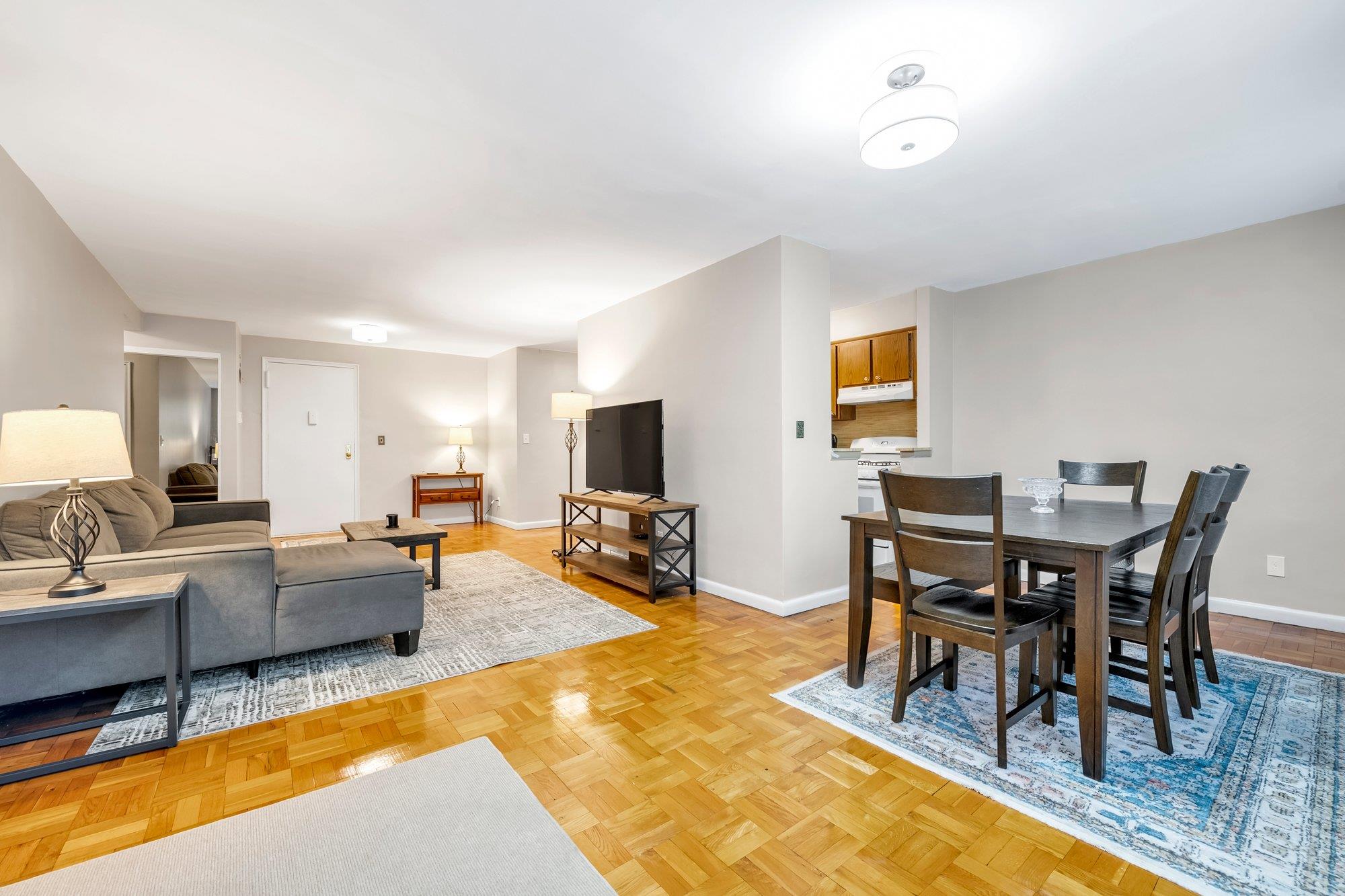 1 Birchwood Court 1N