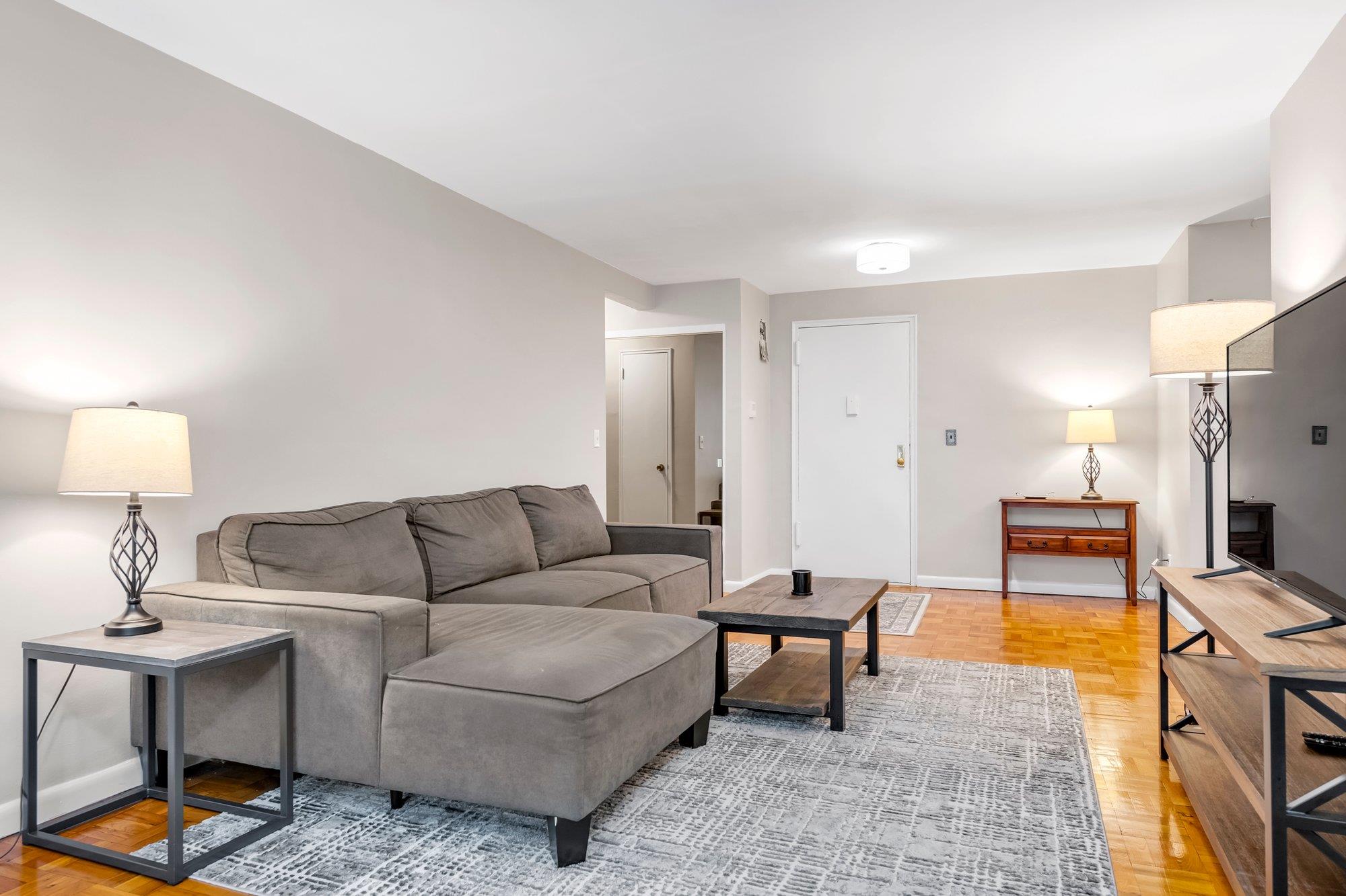 1 Birchwood Court 1N
