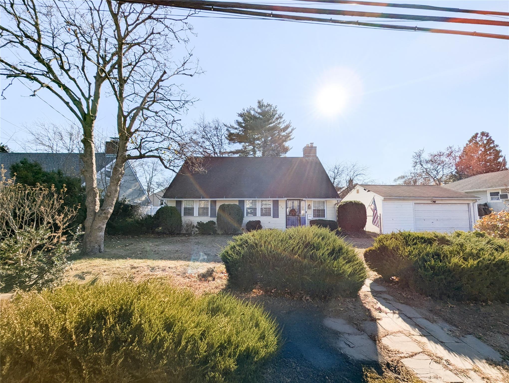 806 Oliver Avenue, Westbury, New York image 2