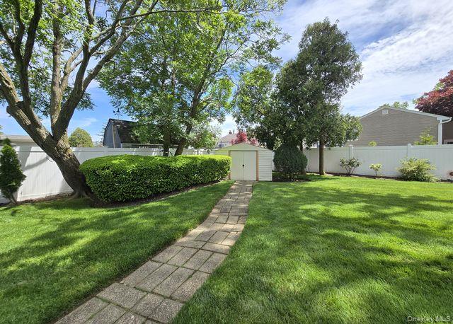 15 6th Avenue
