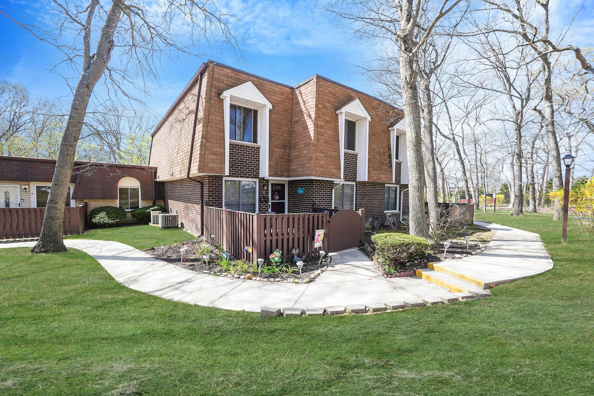 6 Birchwood Drive #6, Port Jefferson Station, New York image 1