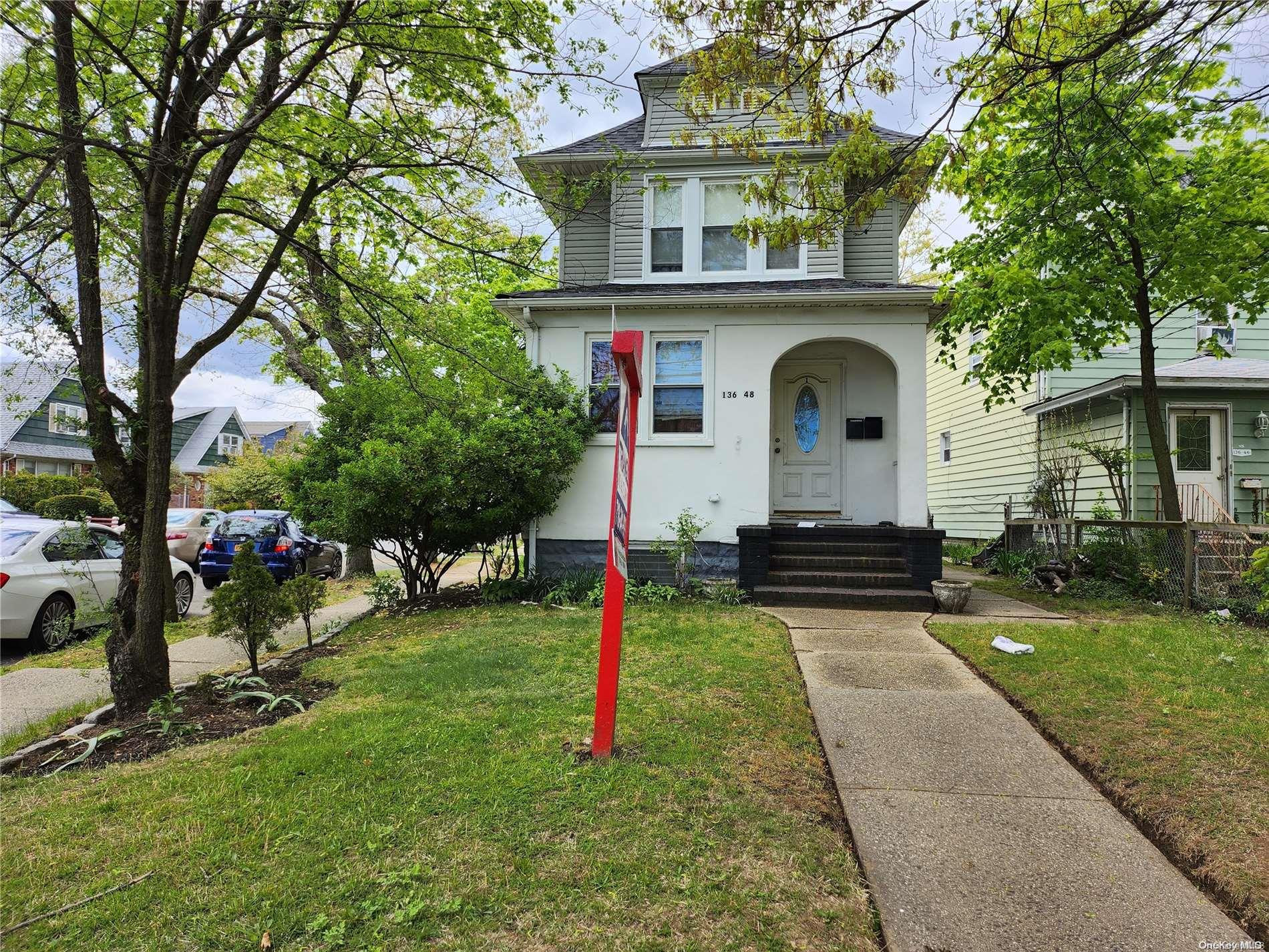 Property for Sale at Hook Creek Boulevard, Rosedale, Queens, NY - Bedrooms: 3 
Bathrooms: 3 
Rooms: 8  - $739,999