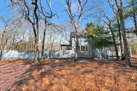 43 Montauk Avenue East Hampton NY 11937