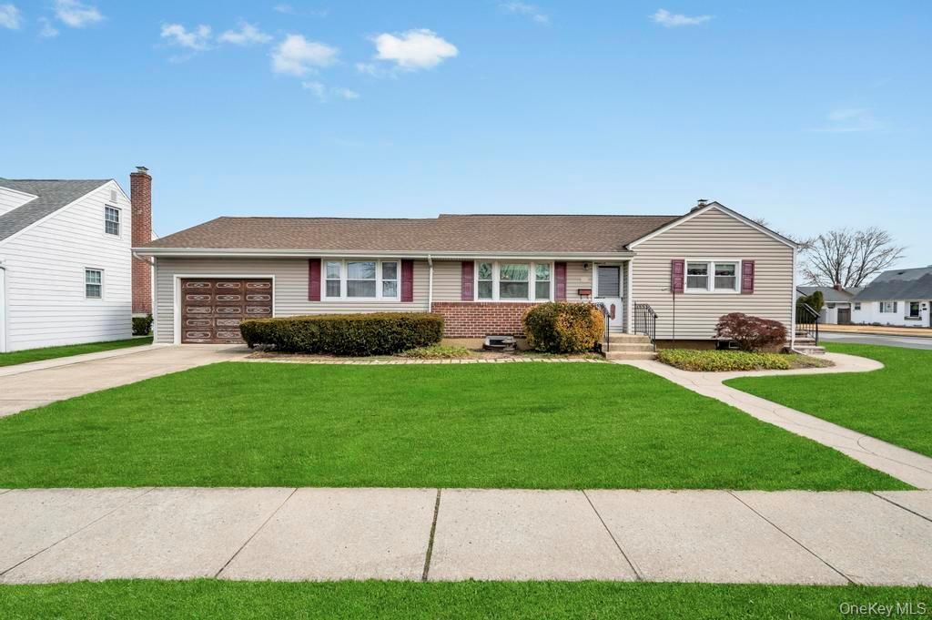 Photo of 1200 Stewart Avenue, Bethpage, NY 11714 (MLS # 978153)