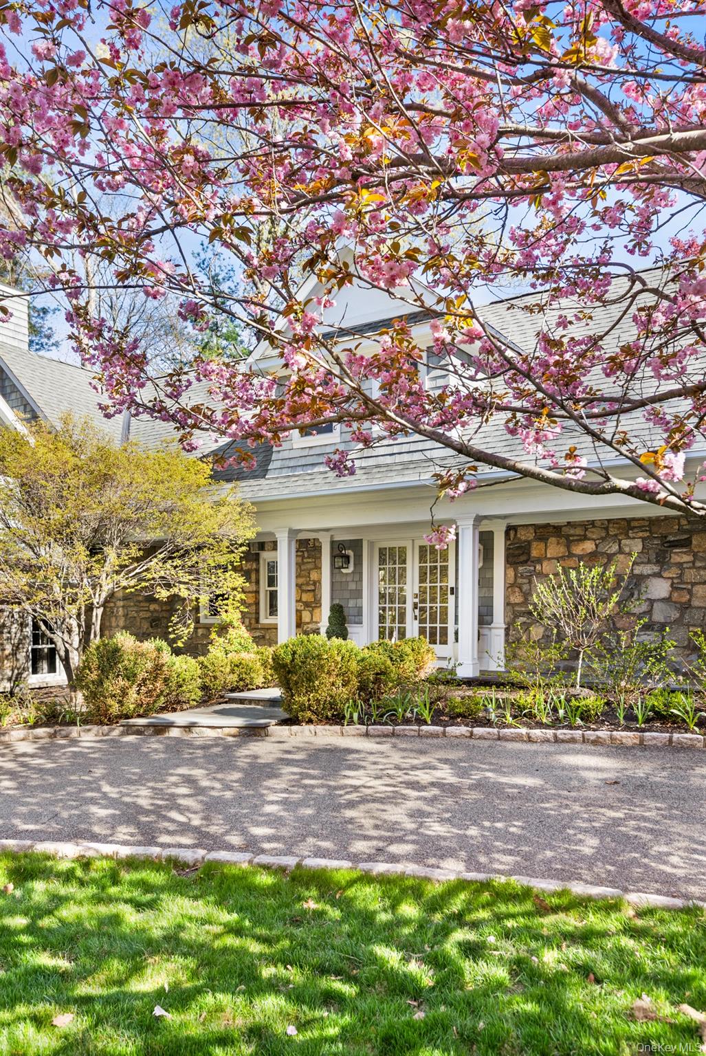 351 W Lake Boulevard