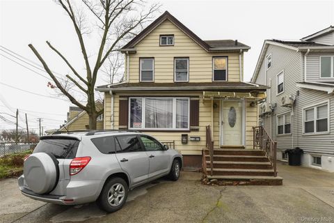 24032 146th Avenue Rosedale NY 11422