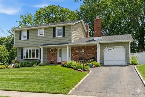 17 Soundway Drive Rocky Point NY 11778