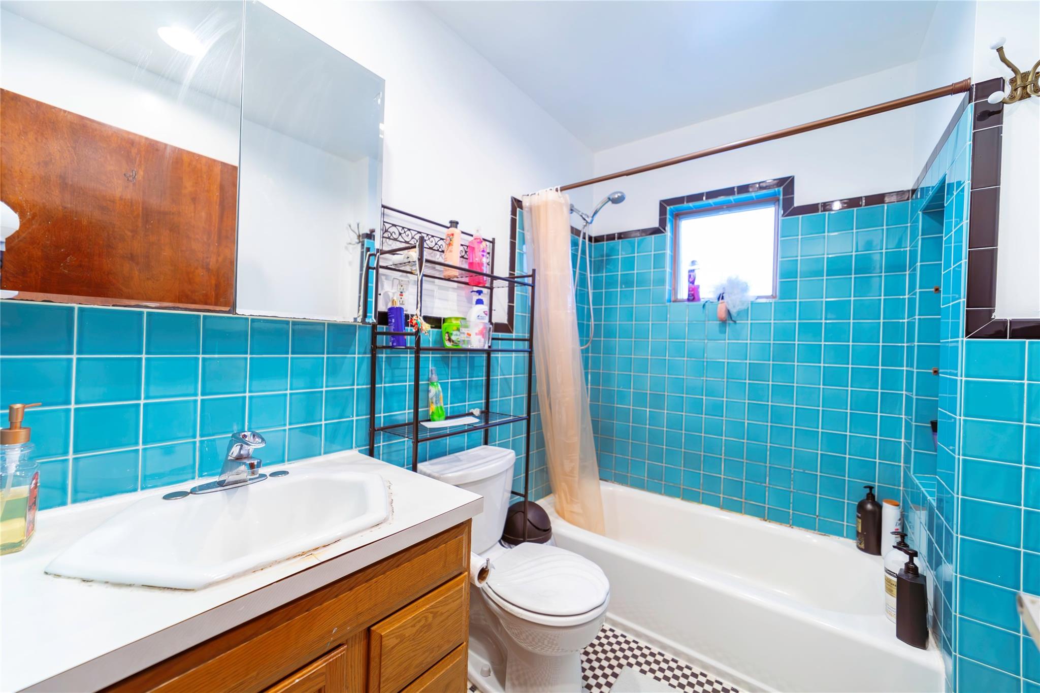 6054 59th Drive, Maspeth, New York image 9