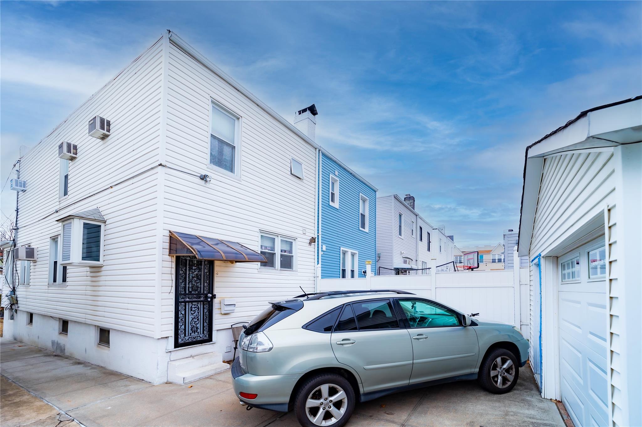 6054 59th Drive, Maspeth, New York image 16