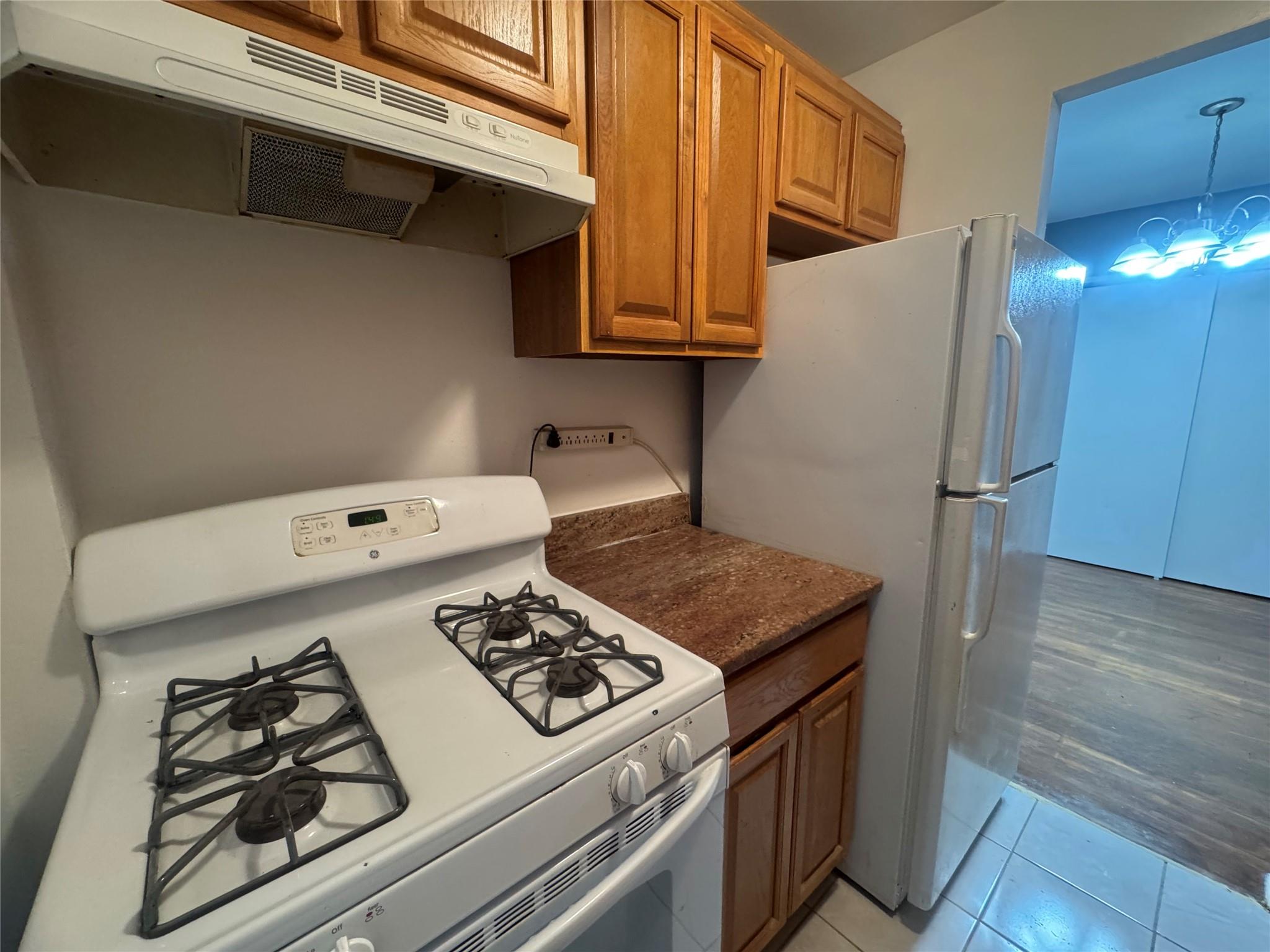 108-49 63 Ave Ave #2C, Forest Hills, New York image 7